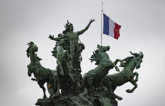 Pooštrene bezbjednosne mjere u Parizu zbog terorističke prijetnje