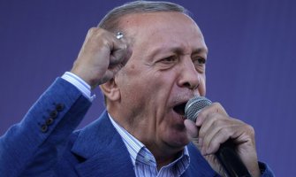 Turska lira nastavlja da pada nakon reizbora Erdogana na čelu države