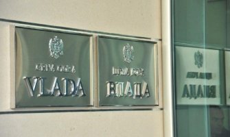 Tematska sjednica Vlade: Abazović i ministri na otišli autobusom