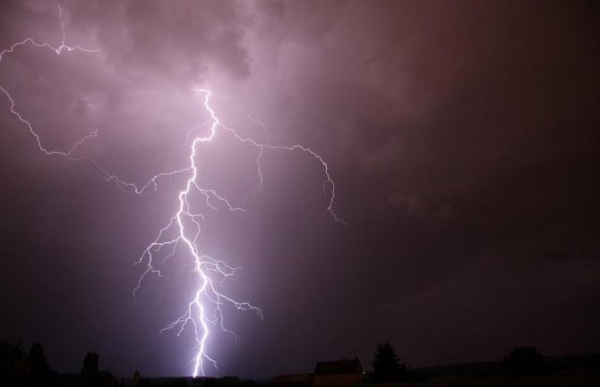 Četiri oluje poginule u jakoj oluji u Hjustonu