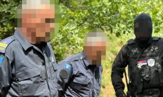 Kosovski policajci koje je uhapsila Srbija pušteni da se brane sa slobode