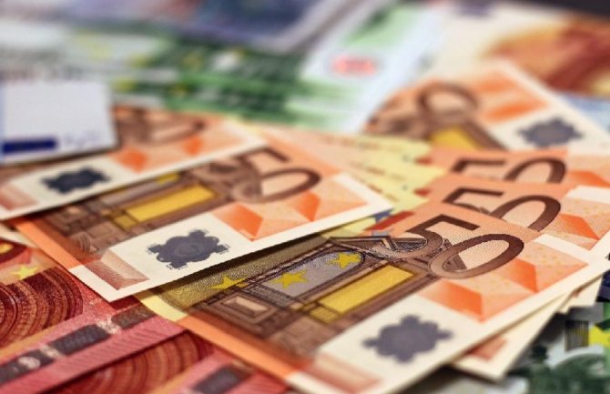 Povećanja plata državu bi koštala 46 miliona eura