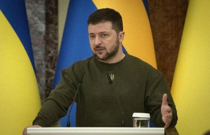 Zelenski: Vojno sposobni Ukrajinci da se vrate u zemlju zbog mobilizacije