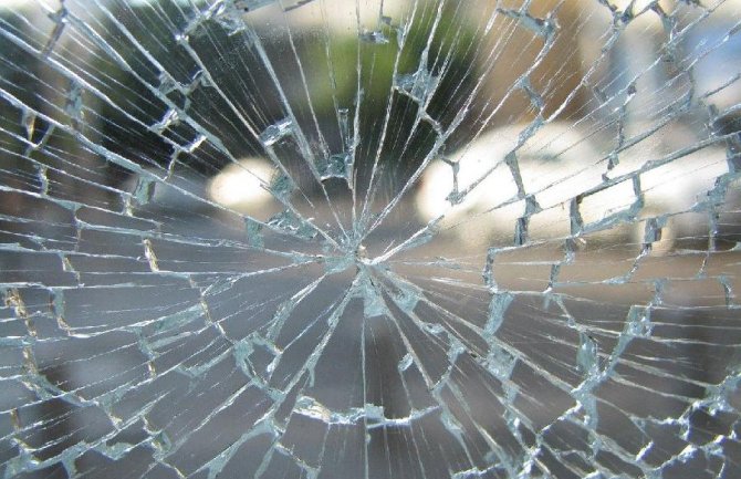 Sudar tri automobila na putu Nikšić-Plužine, tri osobe teško povrijeđene