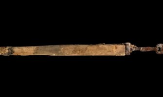 Mačevi stari 2.000 godina pronađeni u nevjerovatno očuvanom stanju