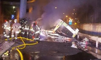 Radnik iz Afrike heroj: Spasio četiri osobe iz zapaljenog autobusa u Italiji