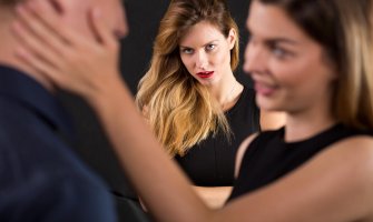 Zašto muškarci imaju ljubavnice: Očekivano, okrivljuju žene