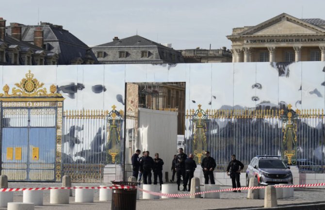 Versajska palata evakuisana iz bezbjednosnih razloga