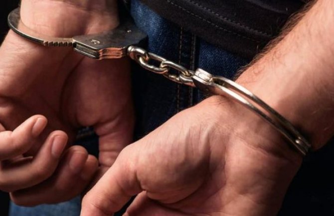 Uhapšen osumnjičeni za krađu vozila u Beranama