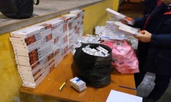  Spriječen šverc: Na granici Albaniije sa Crnom Gorom oduzeto 137 šteka cigareta