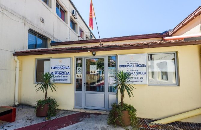 Ponovo dojava o bombama u školi u Kotoru
