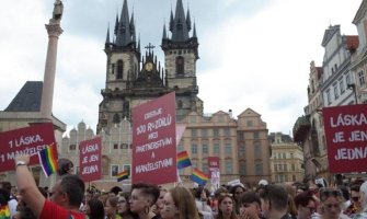 Parlament Češke odobrio istopolne zajednice - ali ne i brakove