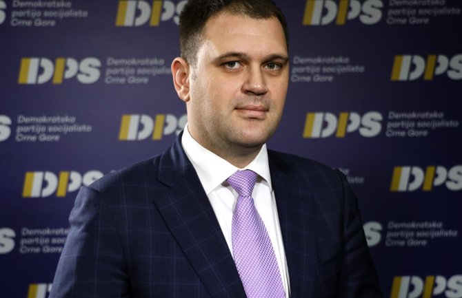 Anđušić odgovorio Borovinić Bojović: Nije vam se većina u Podgorici raspala zbog DPS-a, nego zbog nerada i nestručnosti