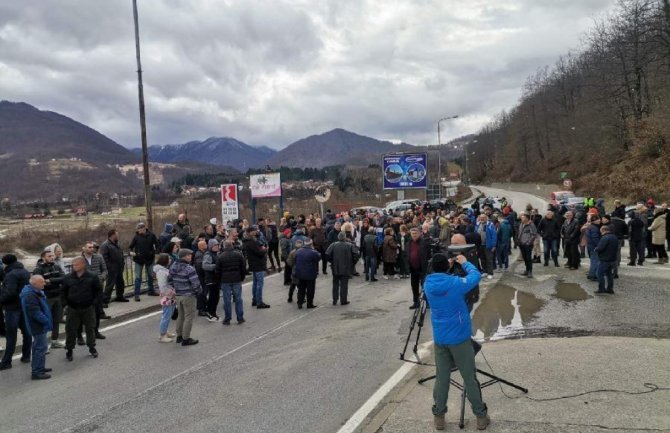 Protest u znak protivljenja otvaranju rudnika Brskovo: Mojkovac nije mrtav i niko ga neće ubiti