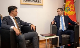 Bečić i Šaranović ne prisustvuju sjednici Vlade