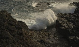 Oluja “Nelson” pogodila Španiju: Četiri osobe se utopile u moru, talasi visoki osam metara