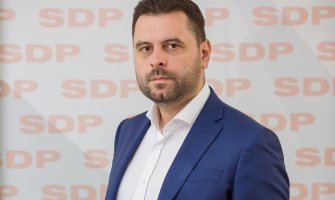 Vujović: Vučević je premijer za srpsko ujedinjenje, a Mandić i Knežević će nam objasniti kako će on ozdraviti odnose u regiji
