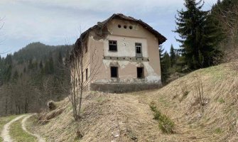 Dom na Čakoru ruina, Veličani ogorčeni: Ovo je sramota za opštinu