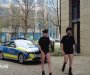 Neobična metoda: Policija u Njemačkoj u znak protesta skida pantalone