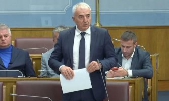 Đurović: Za rekonstrukciju Vlade ne treba čekati jesen