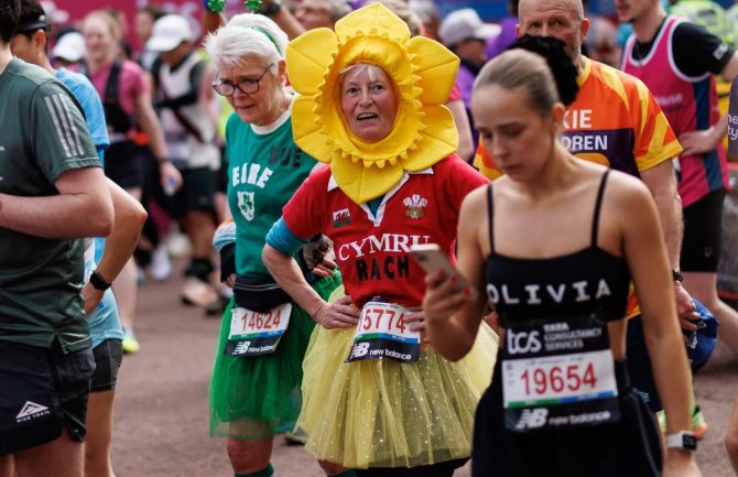 Zanimljivi kostimi trkača na Londonskom maratonu, u istoriju ušao tinejdžer s Downovim sindromom