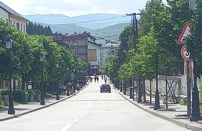 Ulice u Pljevljima ne krase crnogorske zastave u susretu Danu nezavisnoti