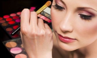 4 trika koja morate savladati ako želite savršenu šminku i tokom večernjeg izlaska