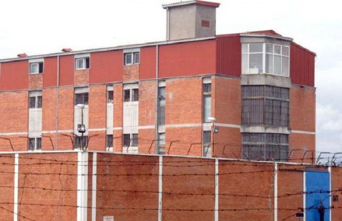 Pritvorenik pobjegao iz Istražnog zatvora: Preskočio dva bedema, uhvaćen na kapiji ZIKS-a