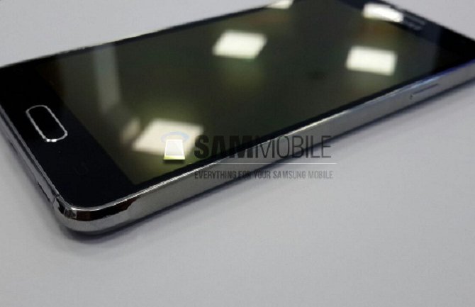 Da li je ovo Samsungov metalni smartfon?