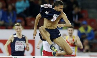 Francuski atletičar ostao obučen i osvojio zlato na 1.500 metara 