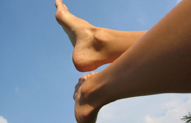Evo kako da eliminišete neprijatan miris nogu
