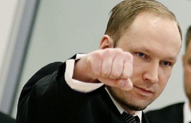 Terorista i ubica Anders Brejvik tuži Norvešku zbog “kršenja ljudskih prava“