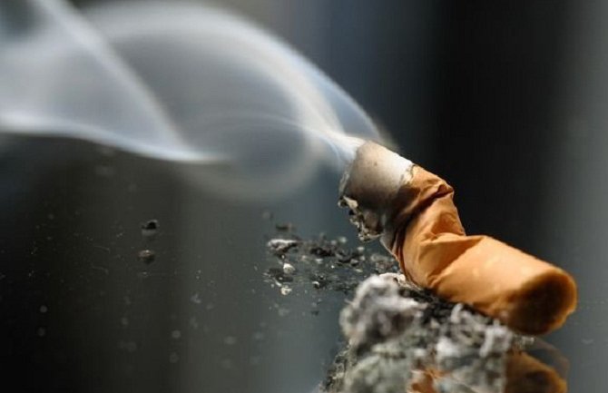 Proizvođači cigareta će morati da snose troškove za čišćenje ulica od opušaka