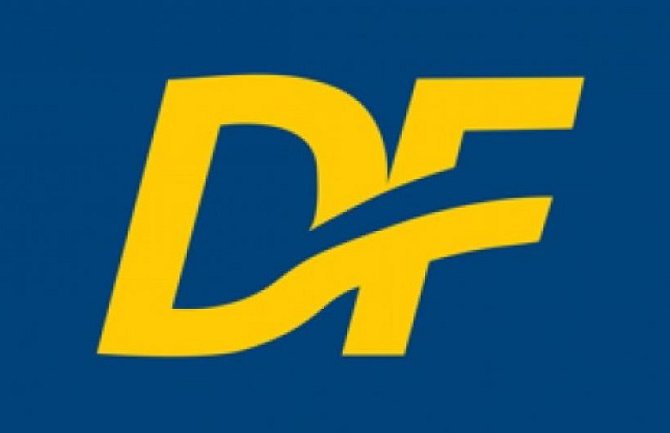 Opštinske organizacije DF-a traže da se organizuju skupovi protiv odlazećeg režima