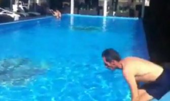 Ekrem Jevrić objasnio plivačima kako se skače u bazen