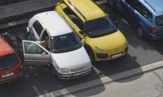Plavuša se bori... I uspijeva iz šestog pokušaja da parkira svoj automobil!(VIDEO)