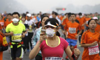 Počeo Međunarodni maraton, takmičari trče sa maskama