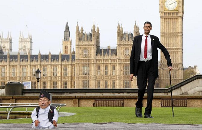 Susret najvišeg i najnižeg čovjeka u Londonu (FOTO)