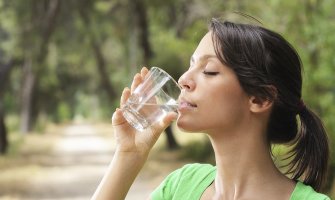 Popijte vodu na prazan stomak i učinićete čudo za svoje zdravlje