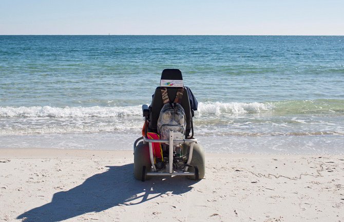 Prvi put u životu vidjela je more u 101. godini  (VIDEO)