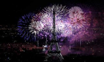 Pariz - omiljeni grad Francuza za doček Nove