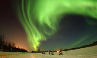 Polarna svjetlost okitila nebo nevjerovatnim bojama (VIDEO)