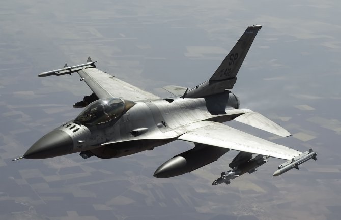 Drama iznad Pule: NATO-ov F16 se pokvario, pilot tražio slijetanje