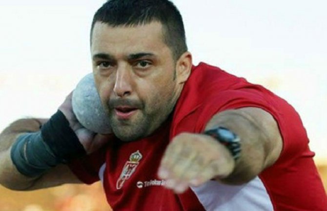 Asmir Kolašinac ponovo oborio nacionalni rekord u bacanju kugle