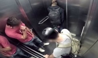  Kad dijareja uhvati u liftu! (VIDEO)