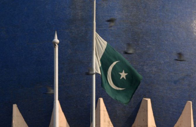 Huligani do smrti kamenovali čovjeka u Pakistanu zbog navodnog skrnavljenja Kurana