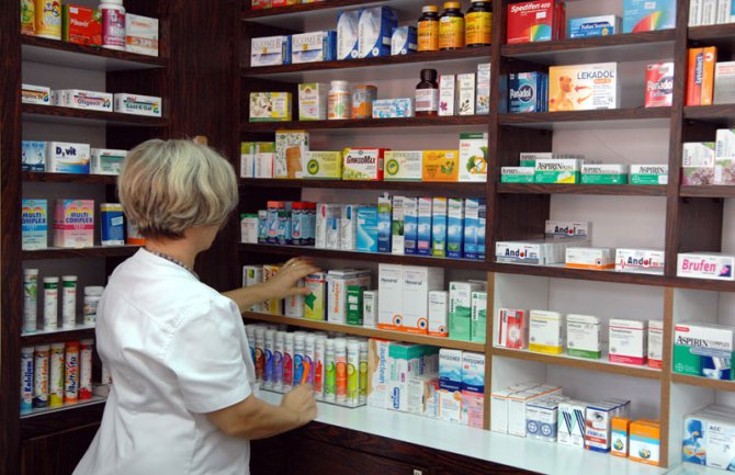 Za pola godine  Crnogorci popili više od 20 miliona eura ljekova