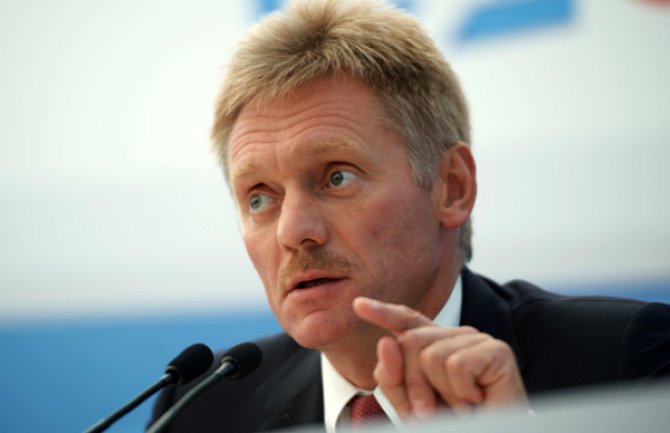 Peskov: Rusija neće prihvatiti ograničenje cijene nafte