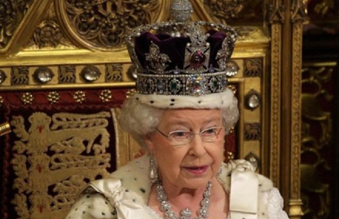 Onlajn žurka i bez počasne paljbe: Kraljica Elizabeta slavi 94. rođendan