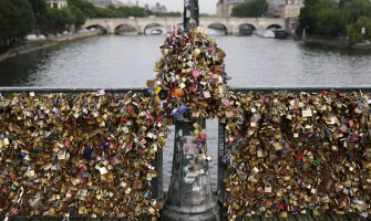 Ova vijest će rastužiti sve zaljubljene parove koji idu u Pariz (FOTO)